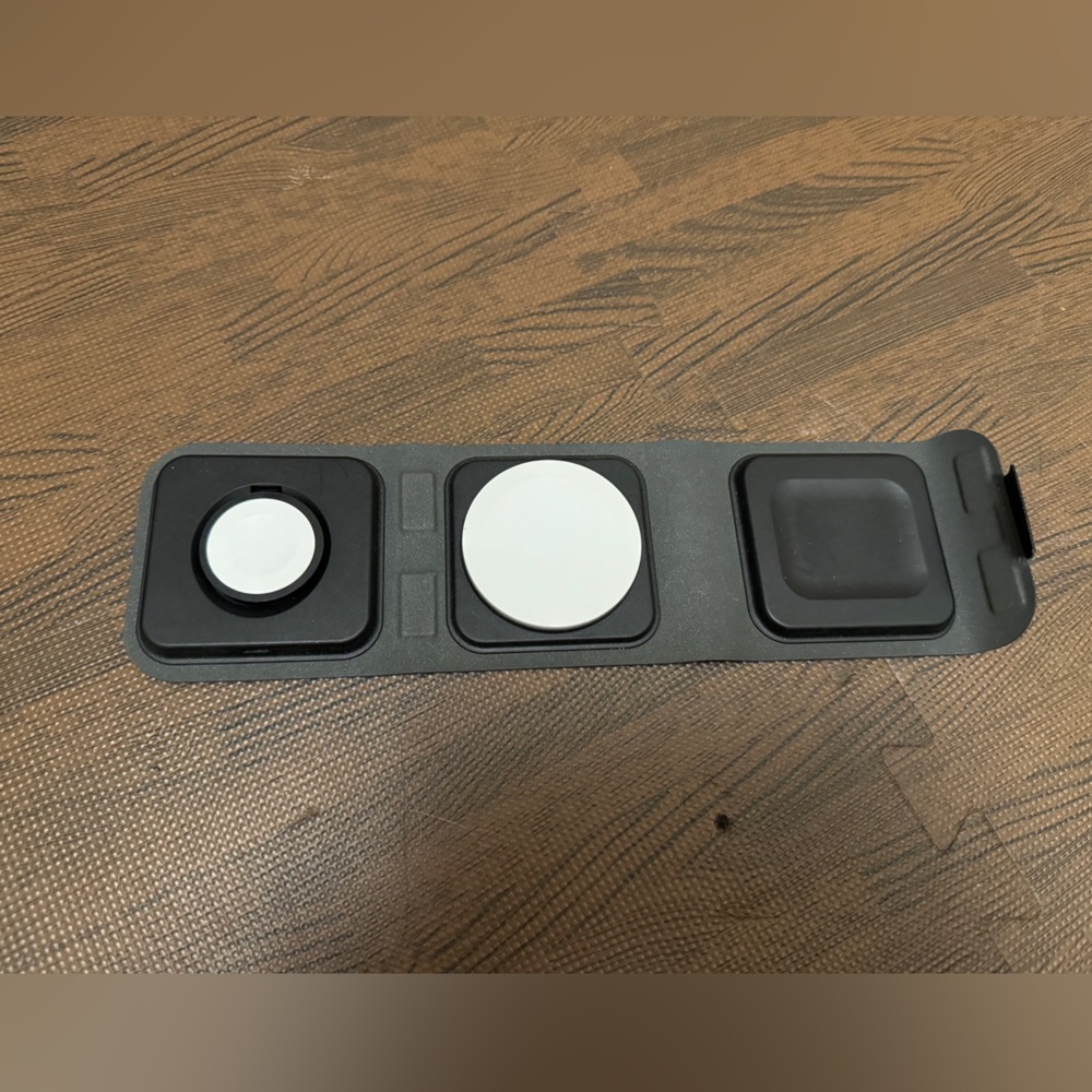 Triple Charger for Apple Devices